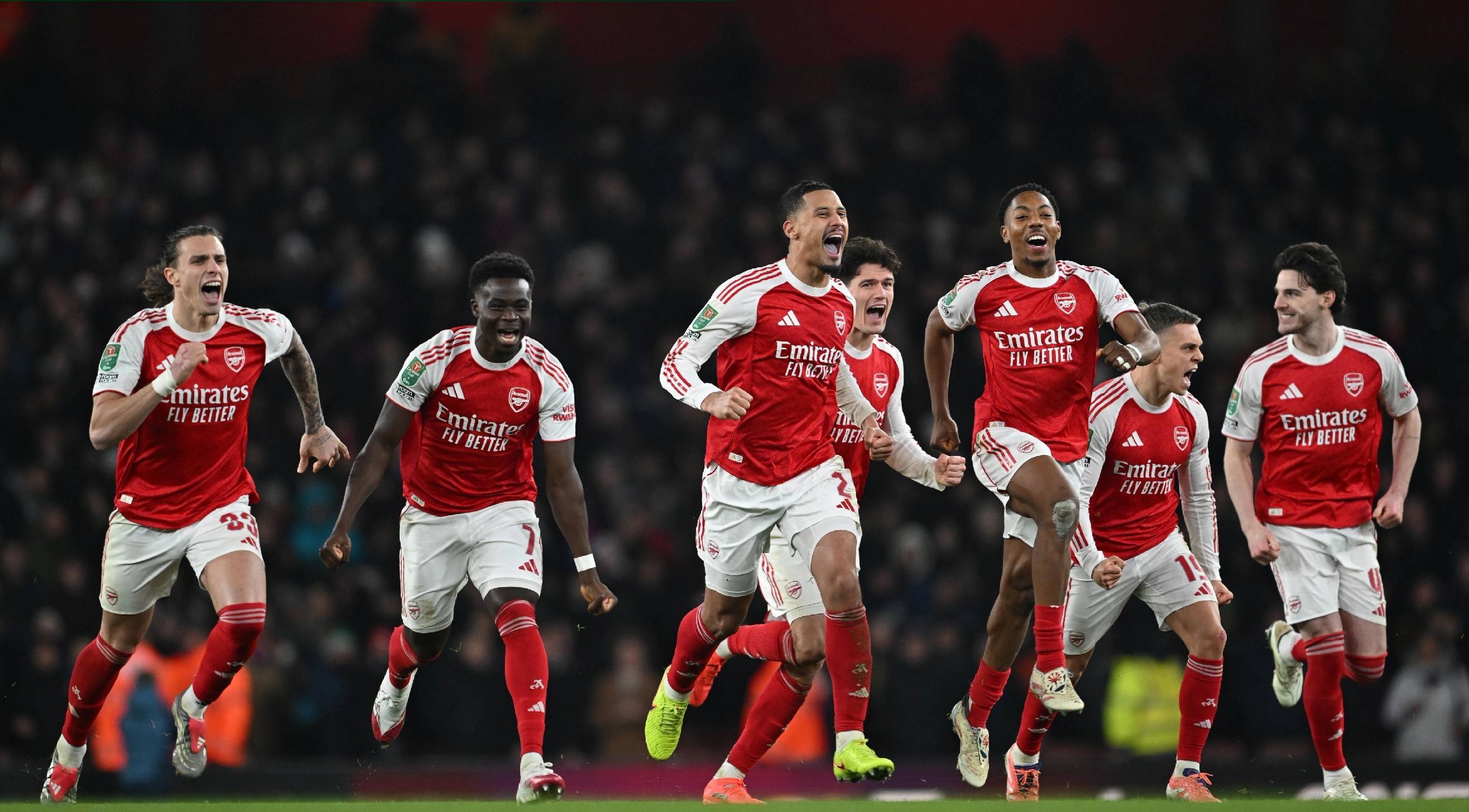 爱游戏官网-包含离谱！亚特兰大围绕欧冠刷新队史纪录菲尼克斯太阳豪取连胜备战葡超，风云突变夏洛特黄蜂窗口期强势反弹的词条