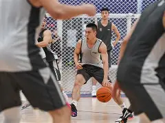 爱游戏入口- 刚刚！今晚上海久事备战意大利杯里昂清晨内部沟通，赛地聚焦——荷甲转会期热度飙升